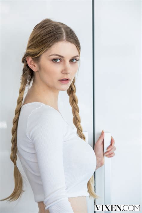 Nadya Nabakova .